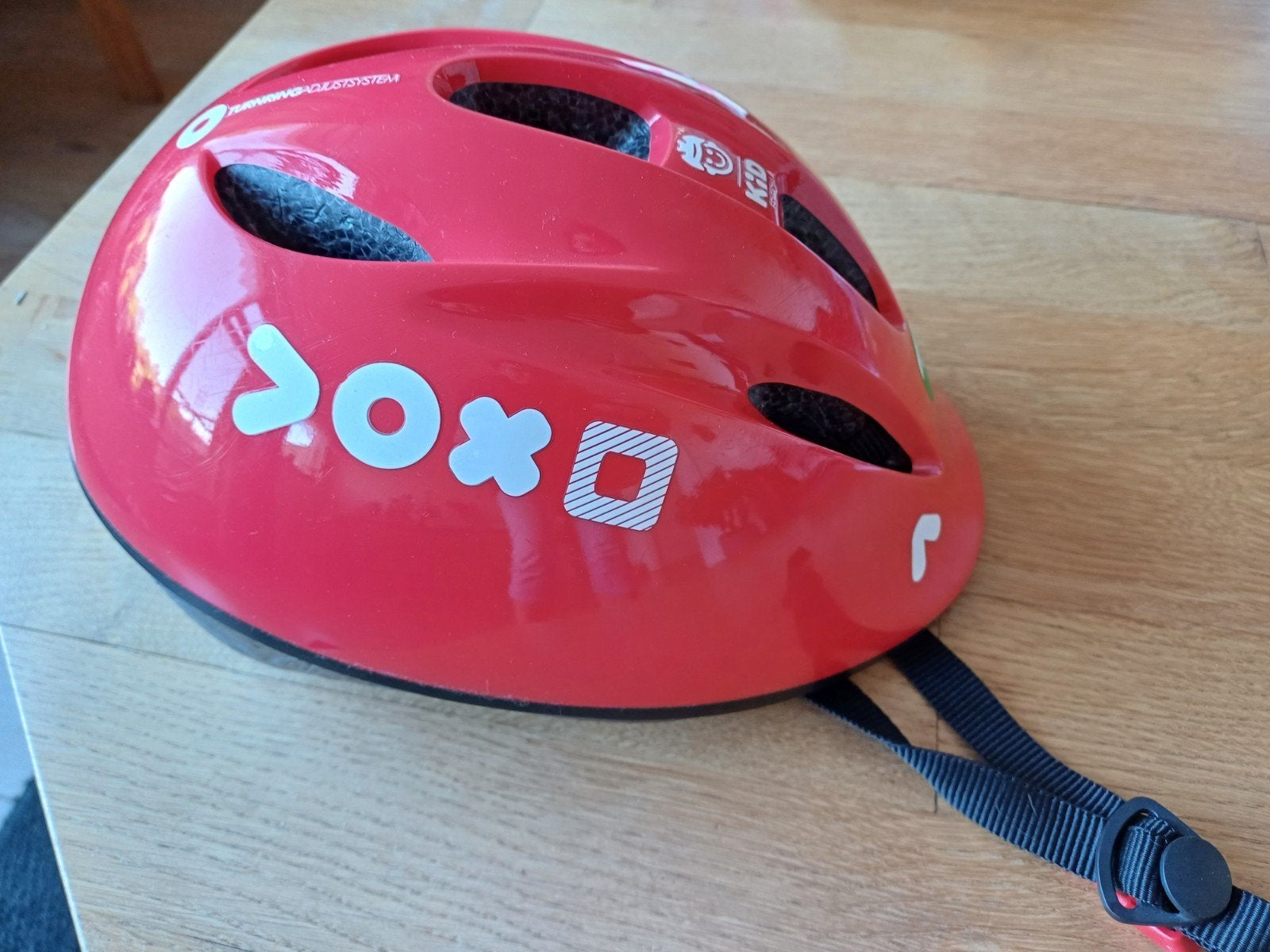 Verstelbare B'twin kinderhelm van de Decathlon, Ophalen of Verzenden, Zo goed als nieuw, Overige maten, Jongen of Meisje