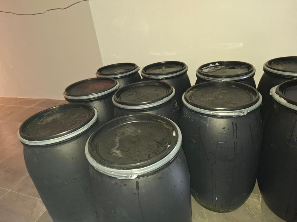 Water TONNEN 200 liter, Tuin en Terras, Regentonnen, 150 liter of meer, Ophalen, Gebruikt, Kunststof