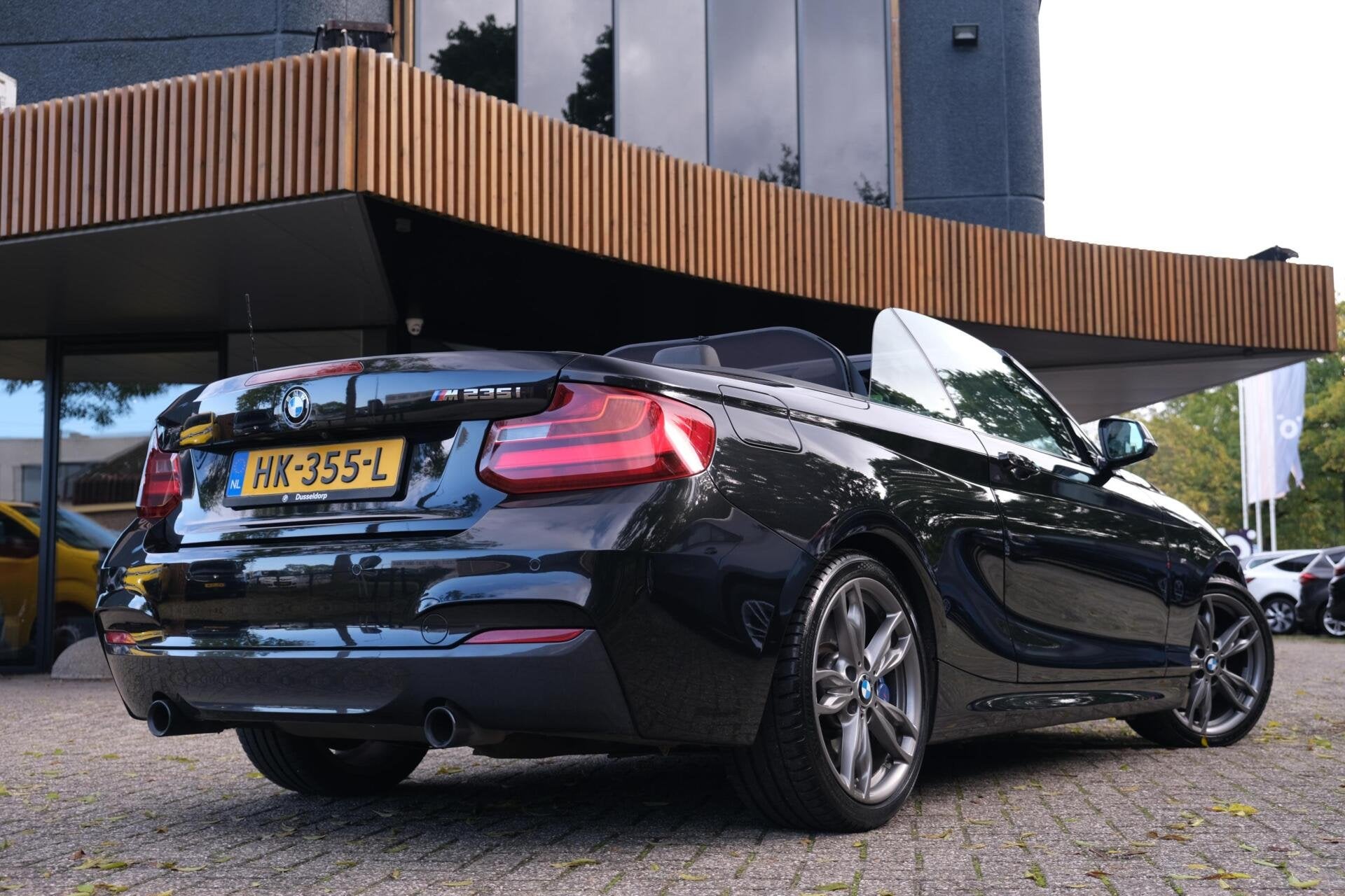 BMW 2-serie Cabrio M235i xDrive|Rijklaar!|Camera|HarmanKardo, Automaat, Dealer onderhouden, Gebruikt, Cabriolet