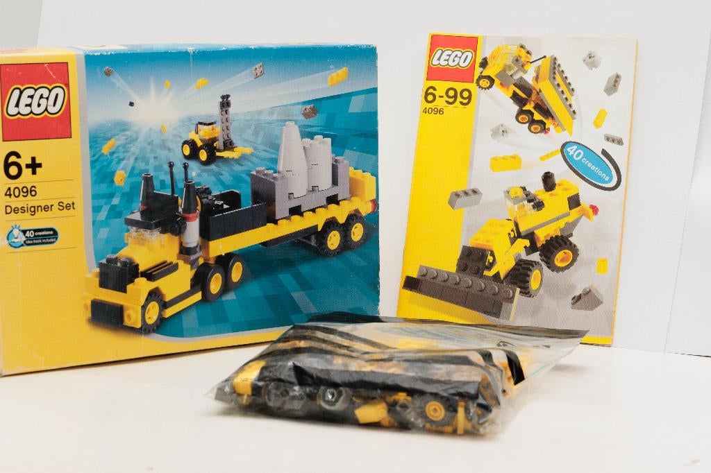 LEGO 4096 Designer Sets: Traffic:Micro Wheels In doos, Ophalen of Verzenden, Gebruikt, Lego