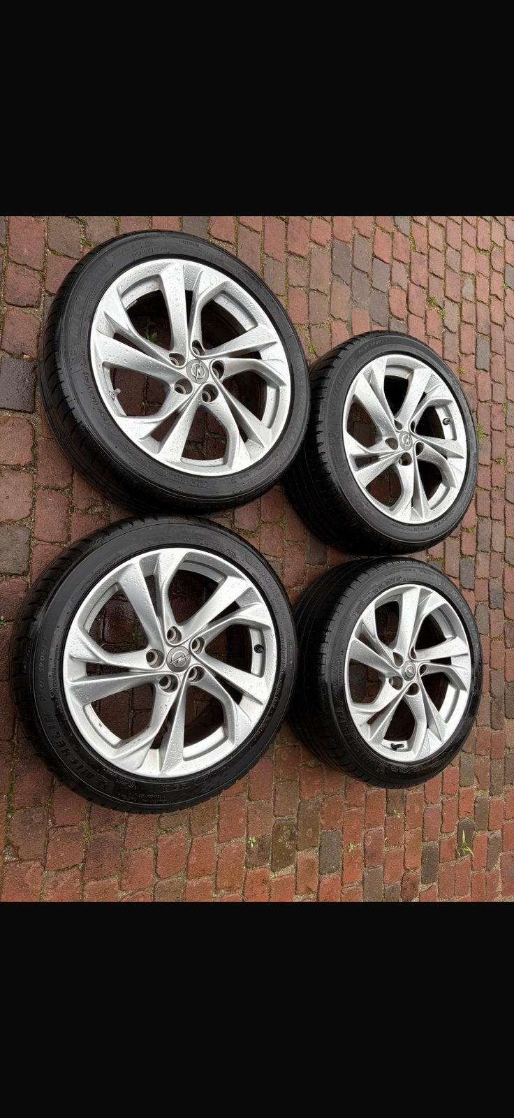 Astra k velgenset met 2 nieuwe michelin! 225/45/17, Nieuw, 17 inch, Ophalen of Verzenden, Band(en)