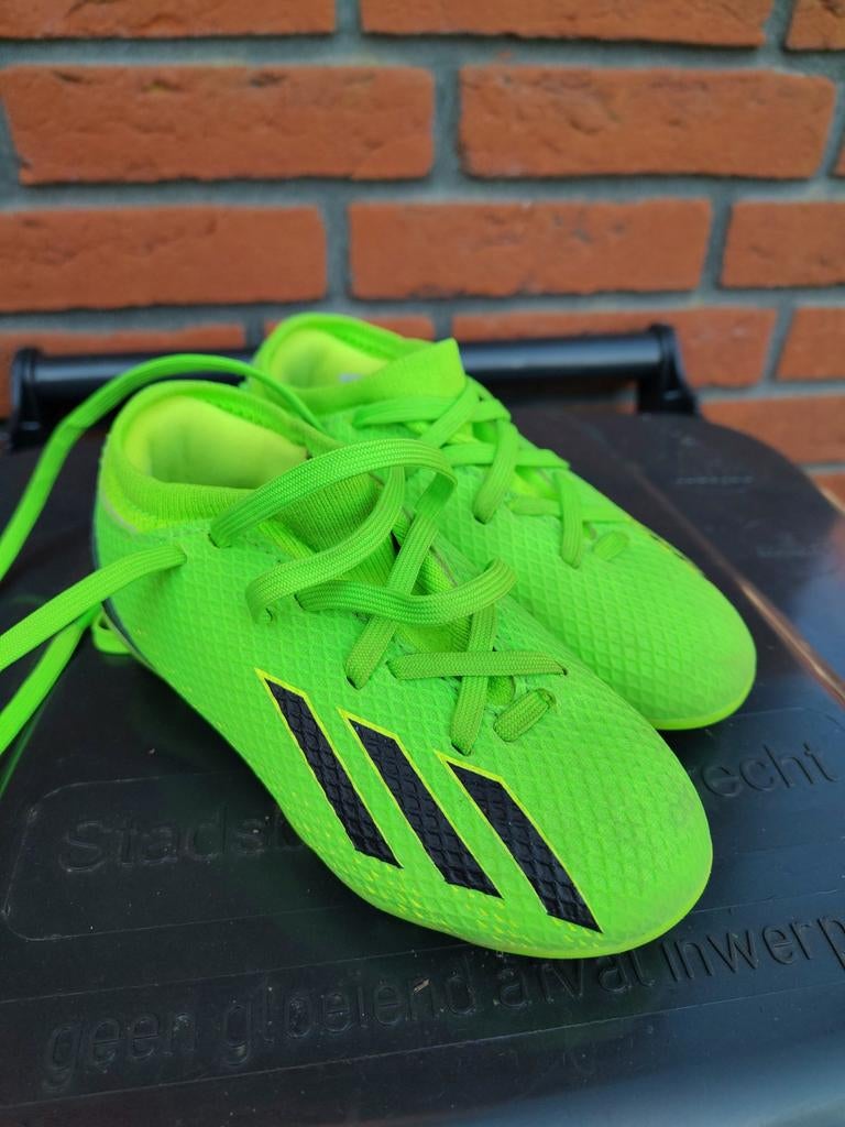 Adidas voetbalschoenen maat 28, Maat XS of kleiner, Ophalen, Zo goed als nieuw, Schoenen