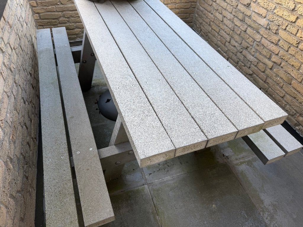 picnictafel kunststof voor wegneemprijs!, Tuin en Terras, Picknicktafels, Gebruikt, Rechthoekig, Overige materialen, Ophalen