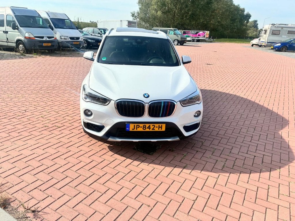 BMW X1 2.0 Sdrive 20I AUT 2016 Wit, 1998 cc, 1800 kg, Wit, Bruin