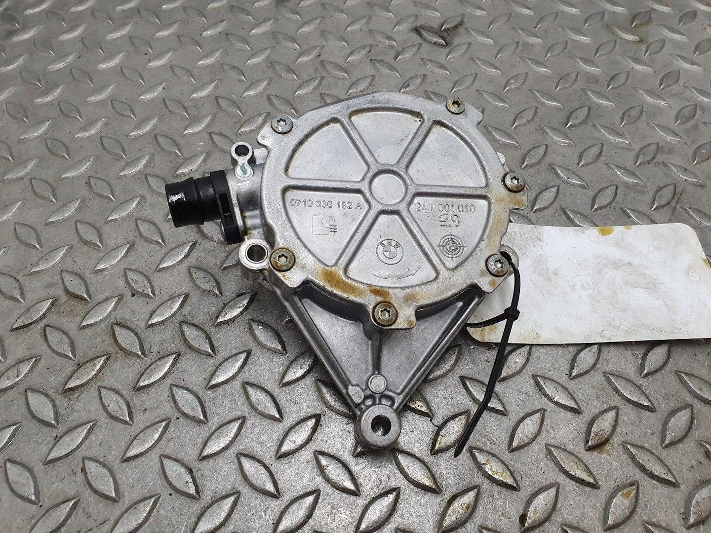 BMW 3 SERIES VACUUMPOMP 2018, Gebruikt, -, -, Ophalen of Verzenden