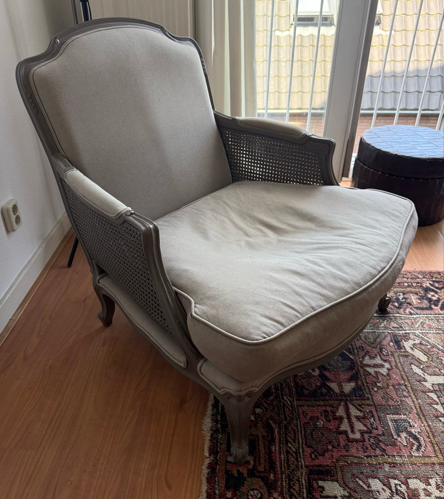 Leuke beige gepatineerde Lois Quinze fauteuil, Ophalen