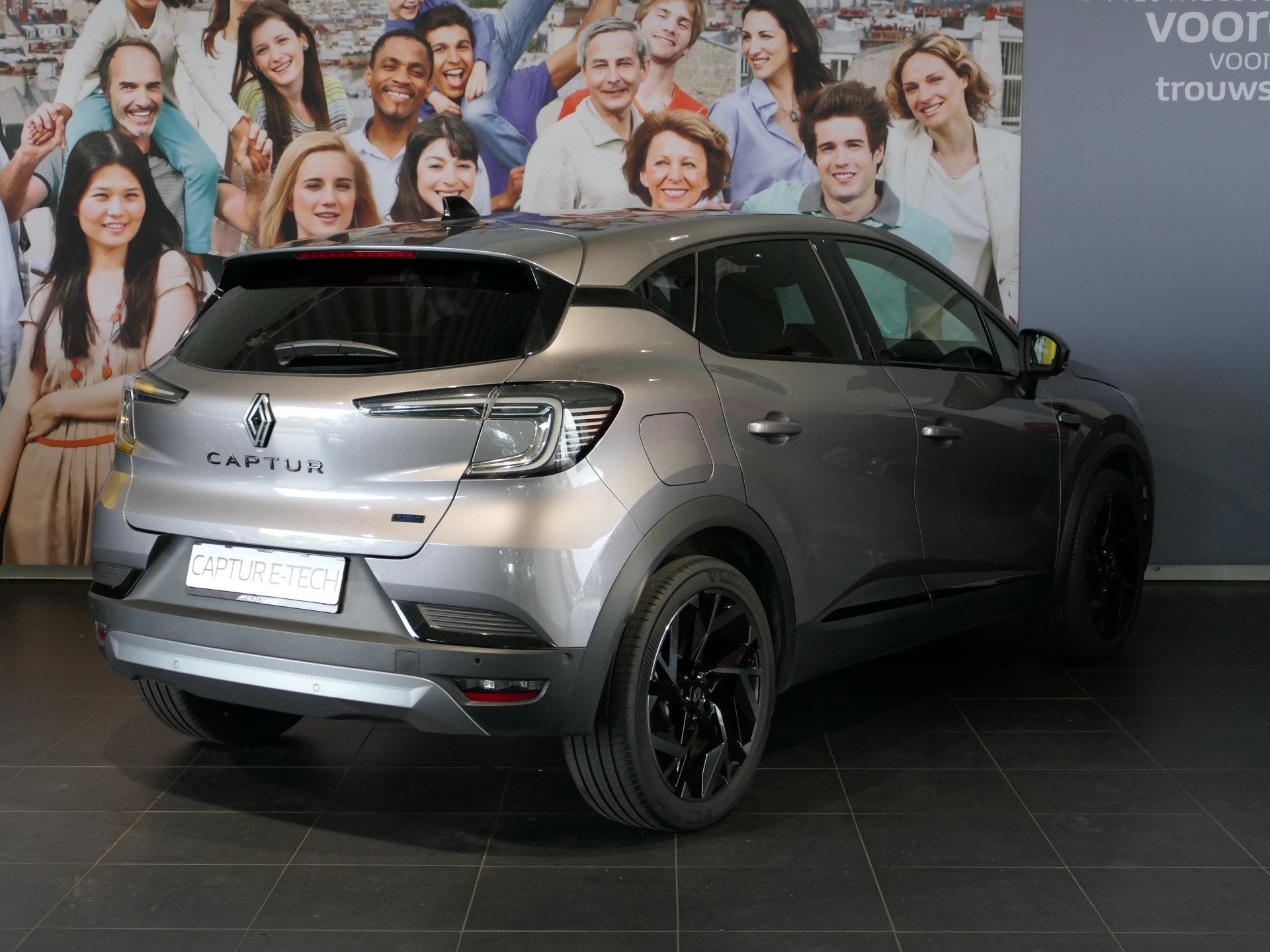 Renault Captur 1.6 E-Tech full hybrid 145 techno - Stuurverw, Auto's, 1345 kg, Gebruikt, 4 cilinders, Parkeersensor