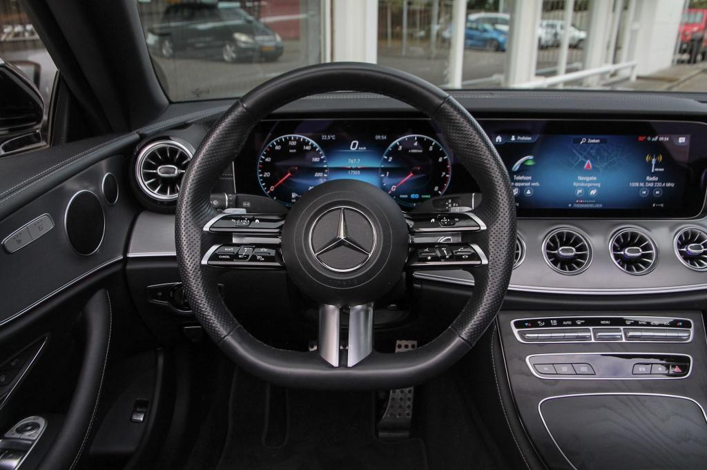 Mercedes-Benz E-Klasse Cabrio 300 I AMG I ACC I Night Editio, Auto's, Zwart, 4 cilinders, Cabriolet, 259 pk
