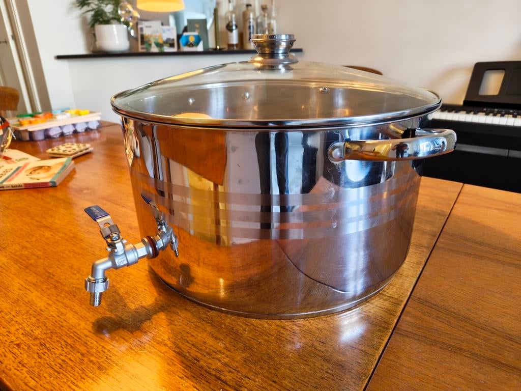 27 liter, rond 40 cm, grote (brouw)pan met kraan., Ophalen, Zo goed als nieuw, Rvs, Kookpan of Snelkookpan