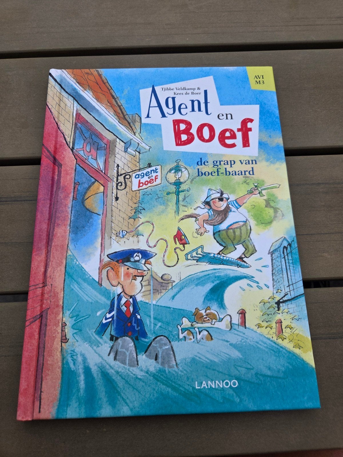 Agent en Boeg - De grap van boef-baard, Boeken, Fictie algemeen, Tjibbe Veldkamp, Ophalen of Verzenden, Zo goed als nieuw