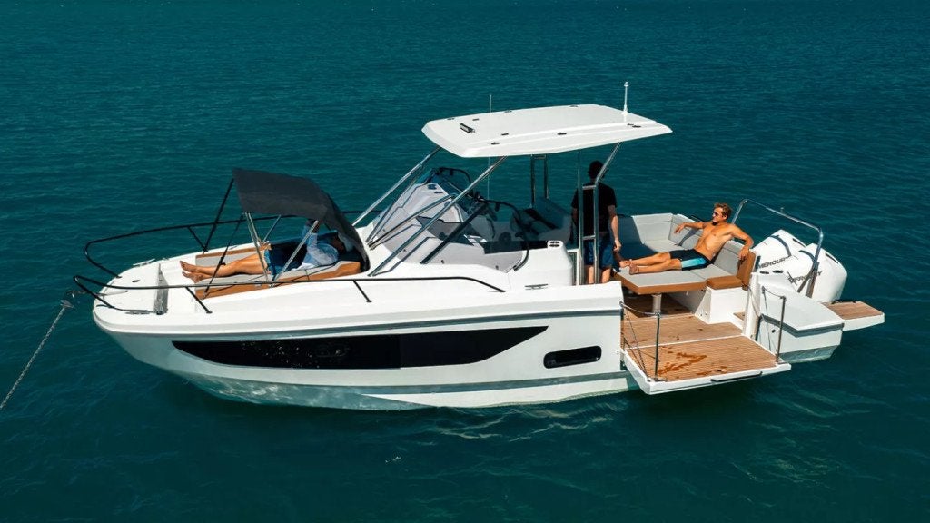 Beneteau Flyer 9 SUNdeck | Samenstellen vanaf €131.769,-, Watersport en Boten, Vis- en Consoleboten, Overige merken, 9 m, Overige brandstoffen