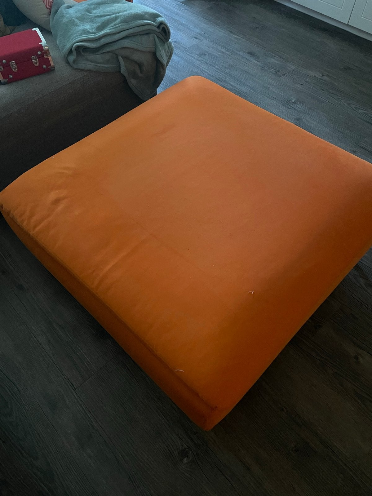 Oranje poef/voetenbank - IKEA, Ophalen, Vierkant, Zo goed als nieuw, 75 tot 100 cm