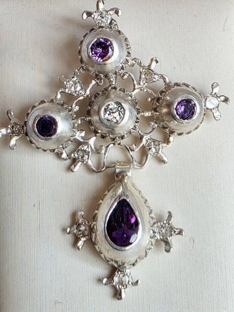 19eeuw zilveren kruis met amethisten en diamanten, Ophalen of Verzenden, Zilver, Hanger, Met edelsteen