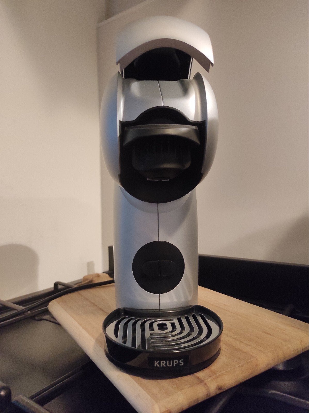 Krups Nescafé Dolce Gusto Genio S Plus Touch + koffiecups!, Witgoed en Apparatuur, Koffiezetapparaten, Gebruikt, Koffiepads en cups