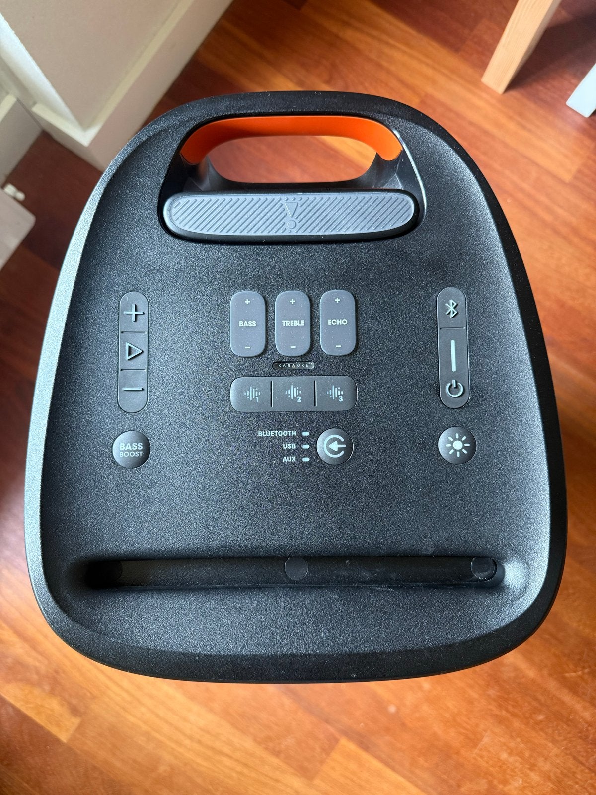 Foto 3 van JBL Partybox 310 TE HUUR met 2 microfoons