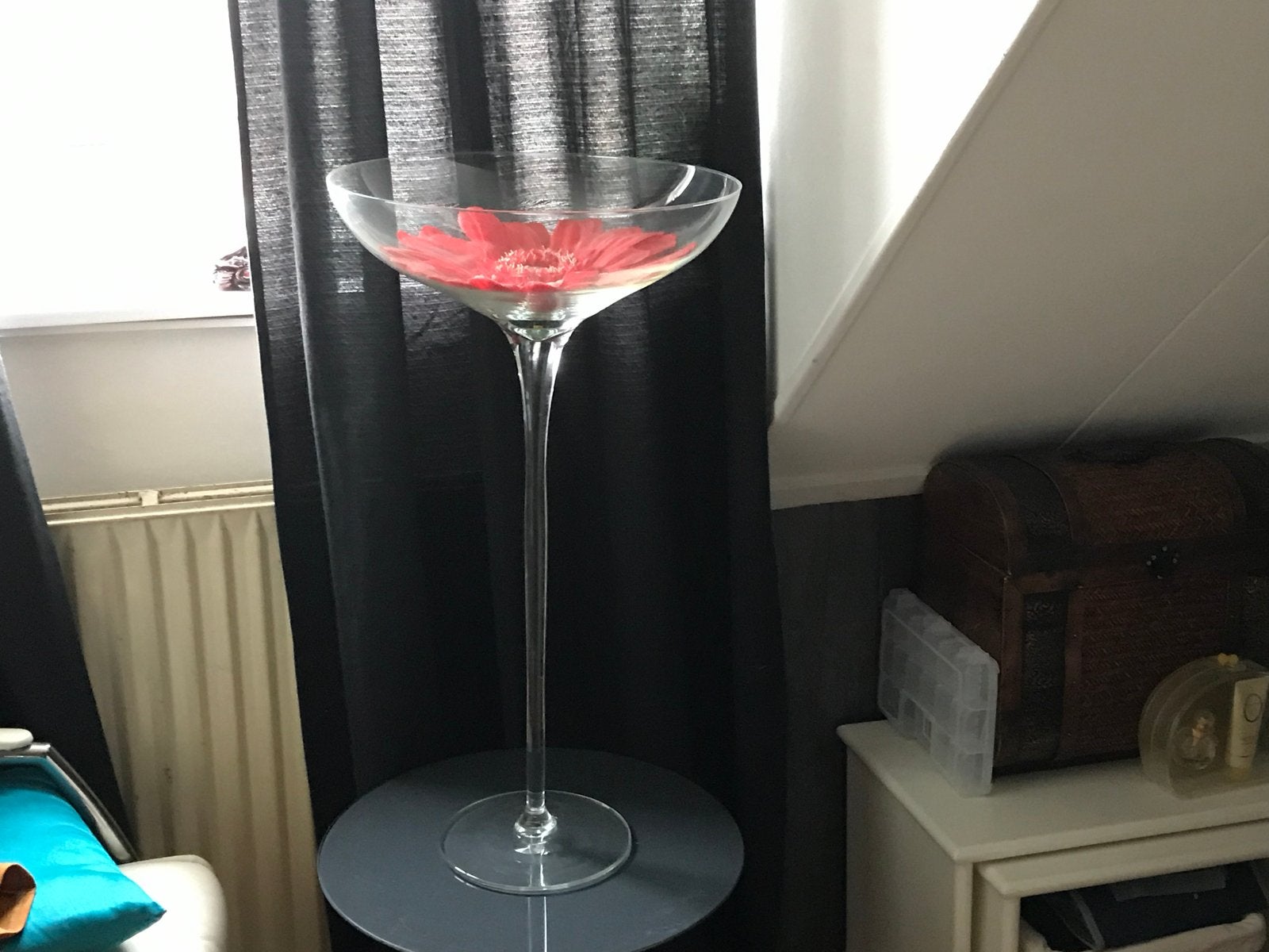 Grote glazen vaas op voet - Champagneglas design, Ophalen, Op voet, Transparant, Glas