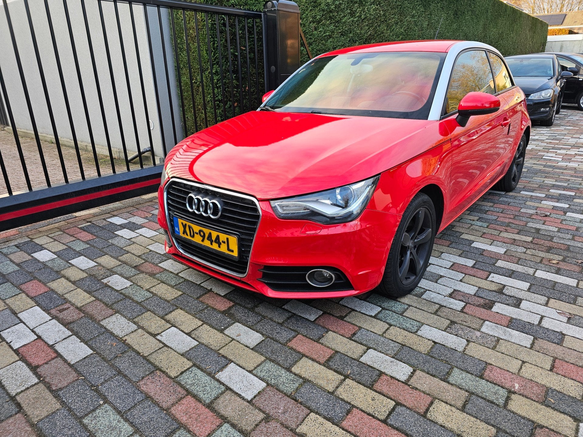 Audi A1 1.4 TFSI Pro Line Business 2010 AUT Xenon Navi, Auto's, Audi, 4 cilinders, 4 stoelen, 49 €/maand, 1100 kg