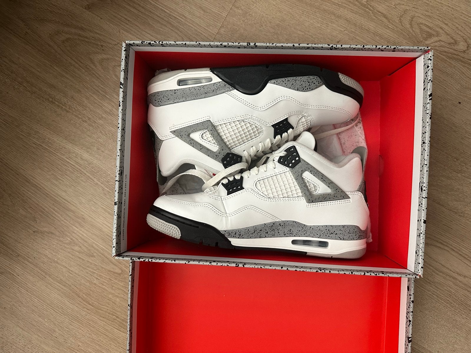 Nike Air Jordan 4 Retro 'Cement' - Maat 43, Ophalen of Verzenden, Zo goed als nieuw, Wit, Sneakers of Gympen