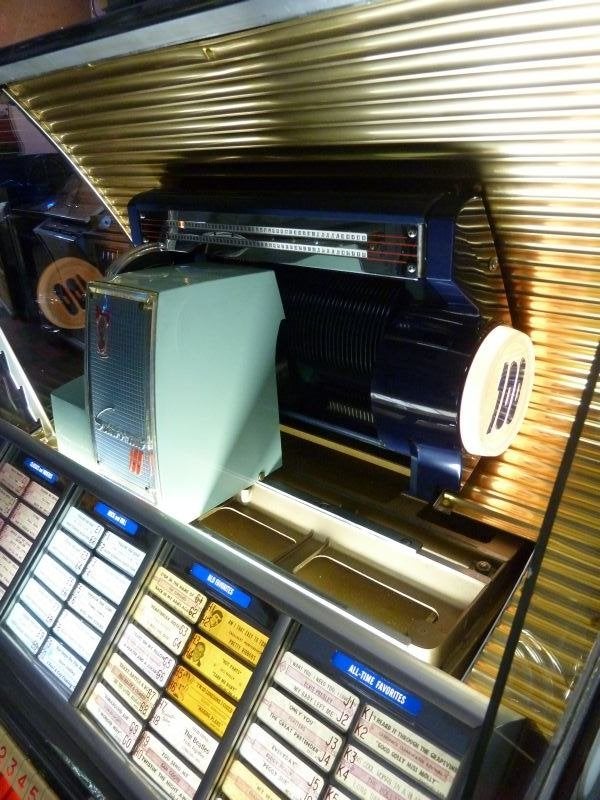 Seeburg model HF 100 R   BJ 1954, Verzamelen, Automaten | Jukeboxen, Met singles, 1950 tot 1960, Ophalen of Verzenden, Zo goed als nieuw