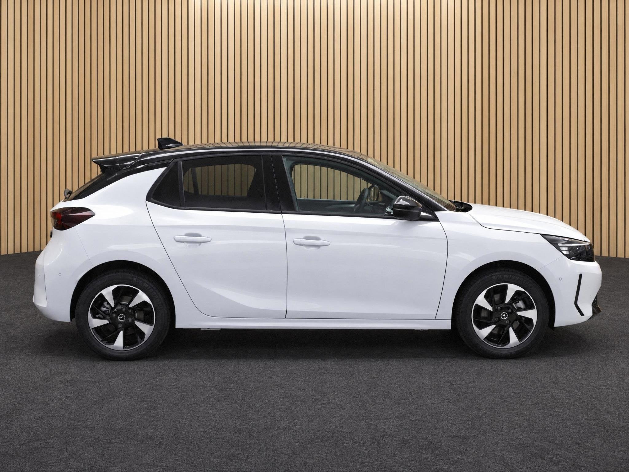 Opel Corsa Electric Long Range GS 51 kWh VOORRAAD KORTING, Auto's, 12 maanden, Stof, 156 pk, 429 km