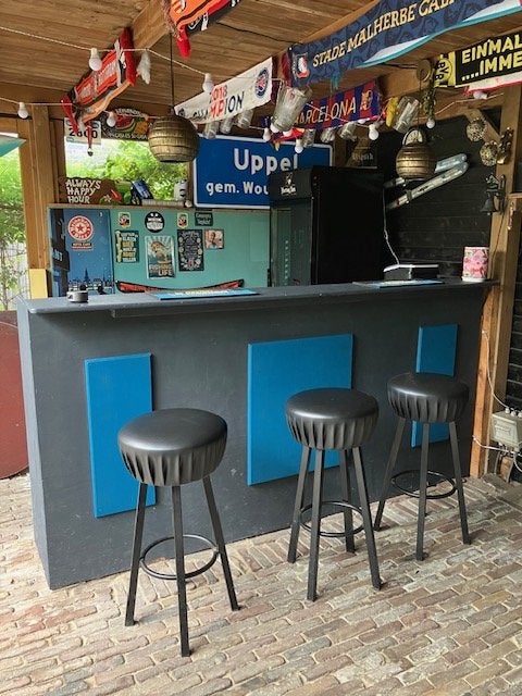 Gezellige bar voor thuis of in de tuin, Ophalen, Gebruikt