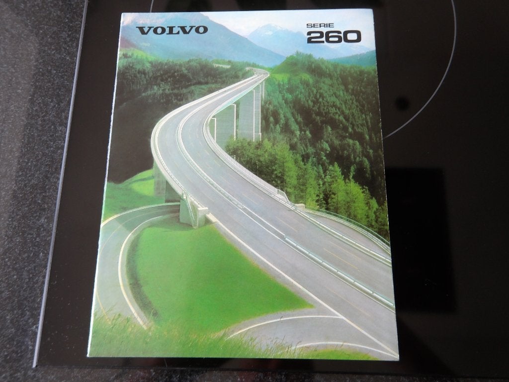 folder volvo serie 260, Verzenden, Zo goed als nieuw, Volvo