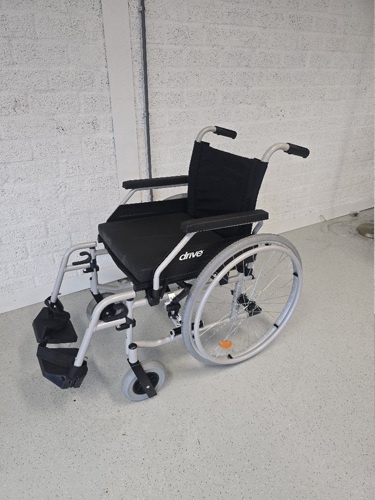 Drive Ecotec 2G, Inklapbare rolstoel incl. zitkussen (46cm), Drive, Drive, Ophalen of Verzenden, Zo goed als nieuw