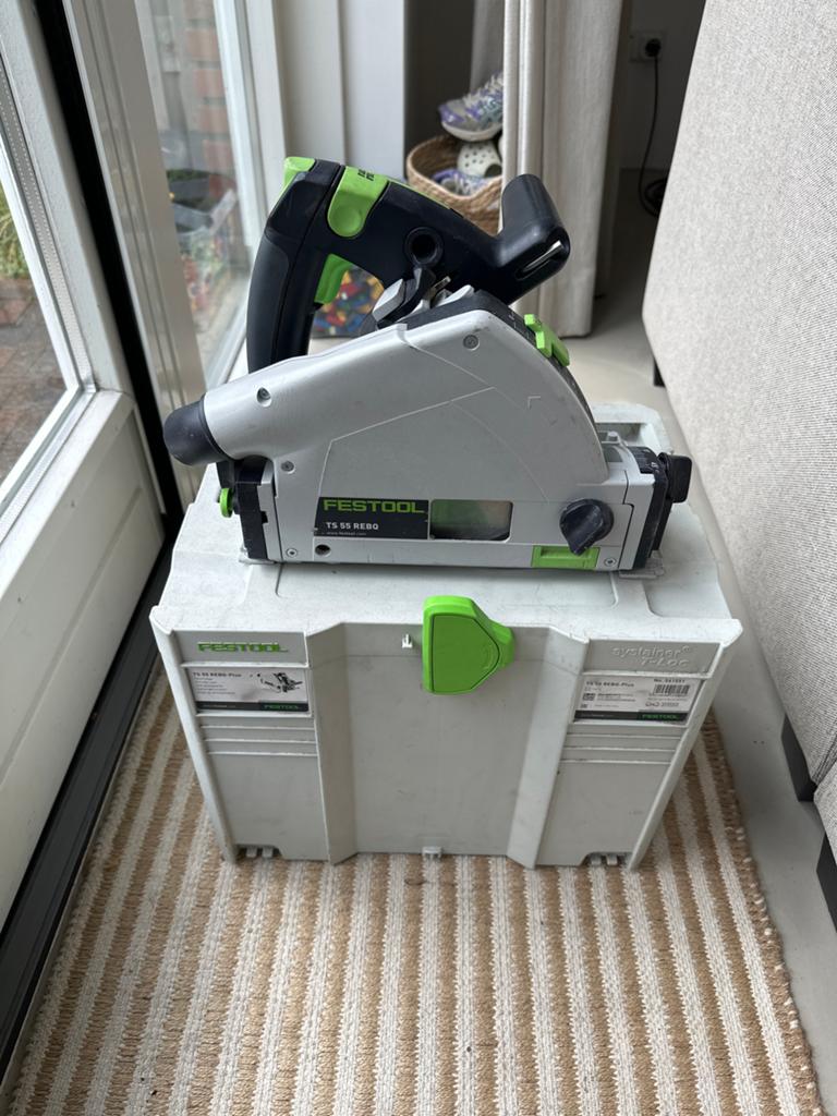 Festool TS 55 REBQ invalzaag met Systainer motor stinkt, Gebruikt, Invalzaag, 70 mm of meer, Ophalen of Verzenden