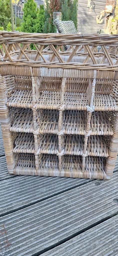 Rotan wijnrek voor 12 flessen 58cmx68cm, Ophalen, Overige materialen, Gebruikt, 5 tot 15 flessen