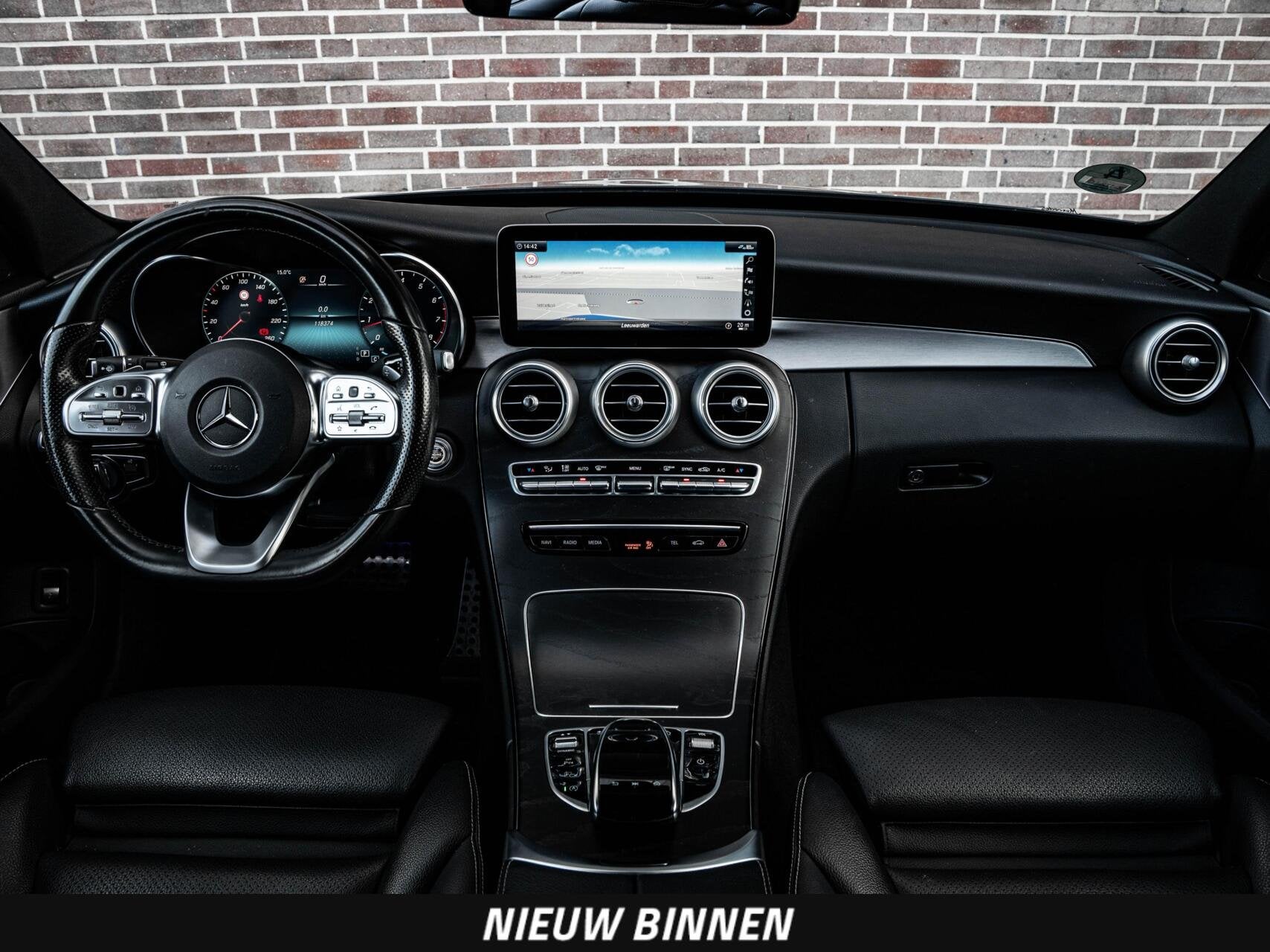 Mercedes-Benz C-klasse Estate 180 AMG Night Edition | Panora, Auto's, Automaat, Zwart, 1430 kg, 750 kg