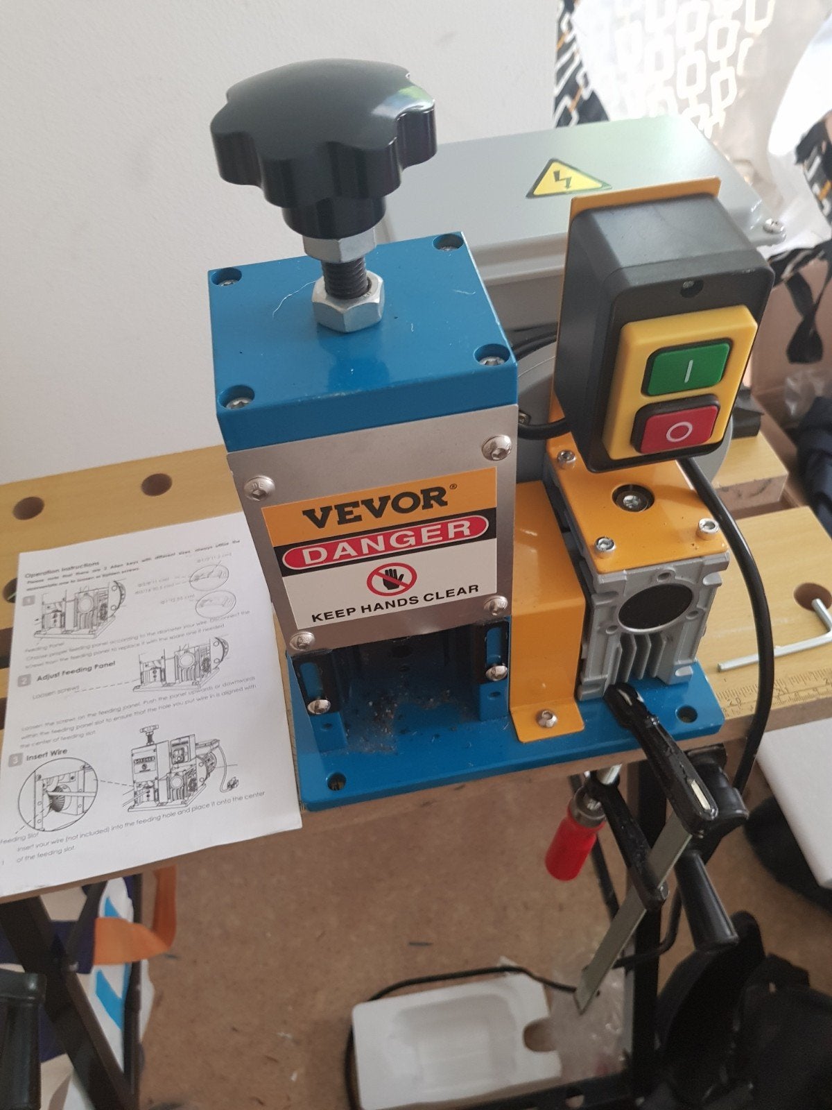 Draad stripper  machine 220v, Ophalen of Verzenden, Zo goed als nieuw, Overige typen
