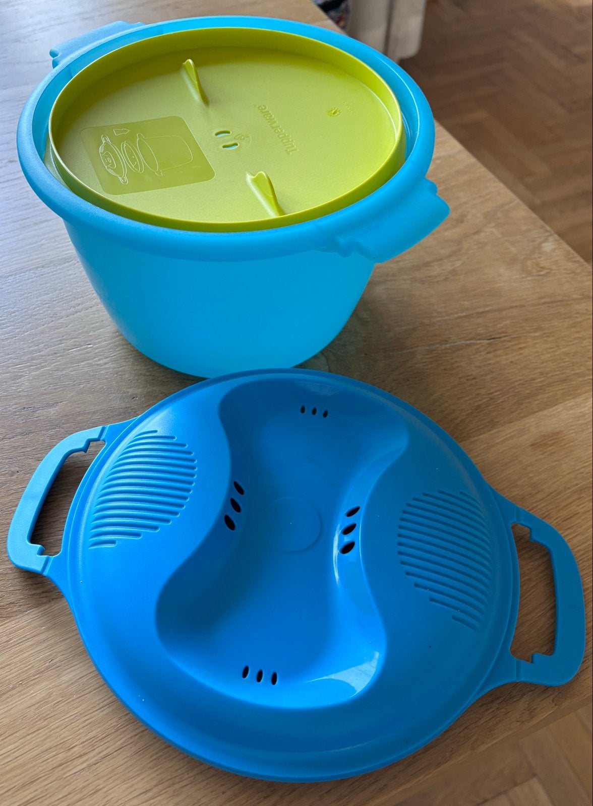 Tupperware Microgolf Stomer (blauw/groen), Huis en Inrichting, Ophalen, Blauw, Zo goed als nieuw, Bak of Kom