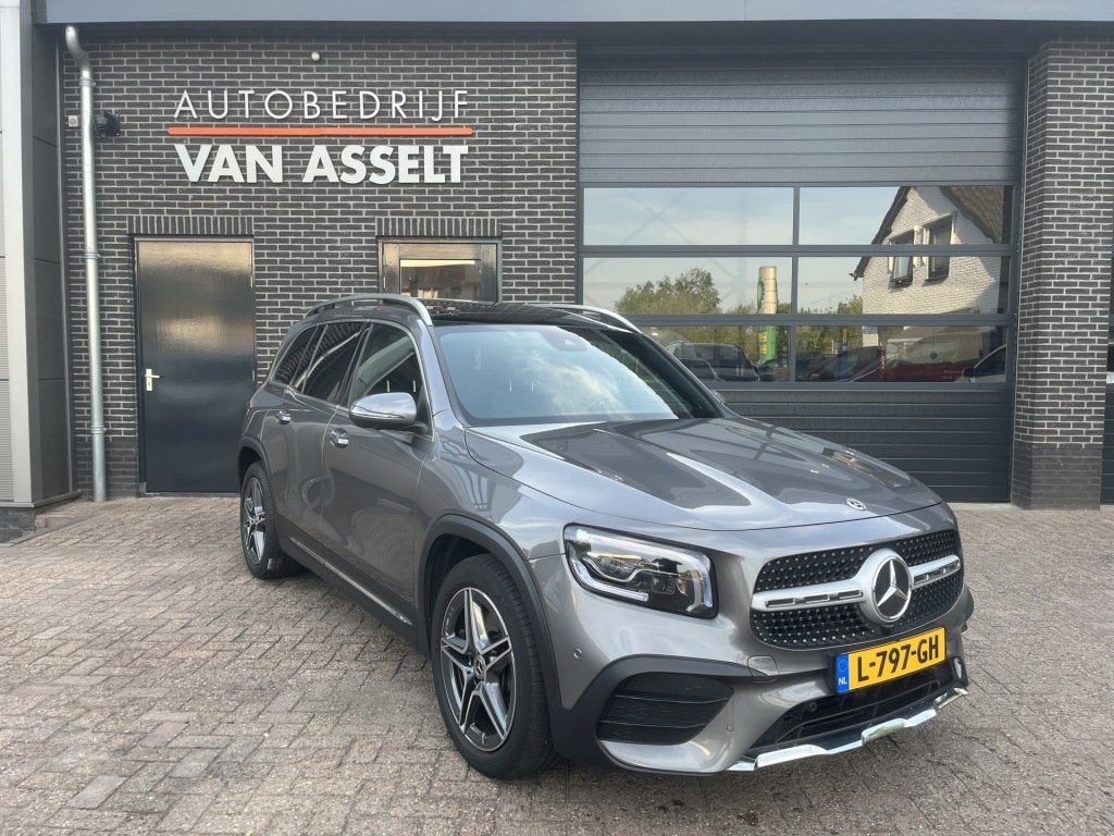 Mercedes-benz GLB-KLASSE 4MATIC Premium Plus AMG, Auto's, Mercedes-Benz, Automaat, 4 cilinders, Bedrijf, Vierwielaandrijving