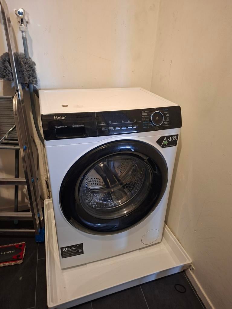 Gereserveerd Haier Wasmachine incl lekbak - moet snel weg, Witgoed en Apparatuur, Wasmachines, Ophalen, Zo goed als nieuw, Voorlader