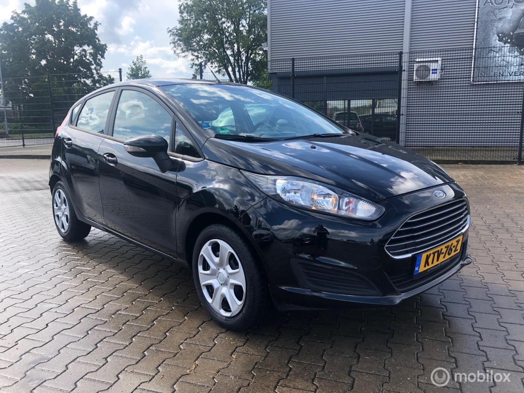Ford Fiesta 1.0 Titanium Airco Ell Pakk Nw Apk, Auto's, Voorwielaandrijving, Stof, Gebruikt, 525 kg