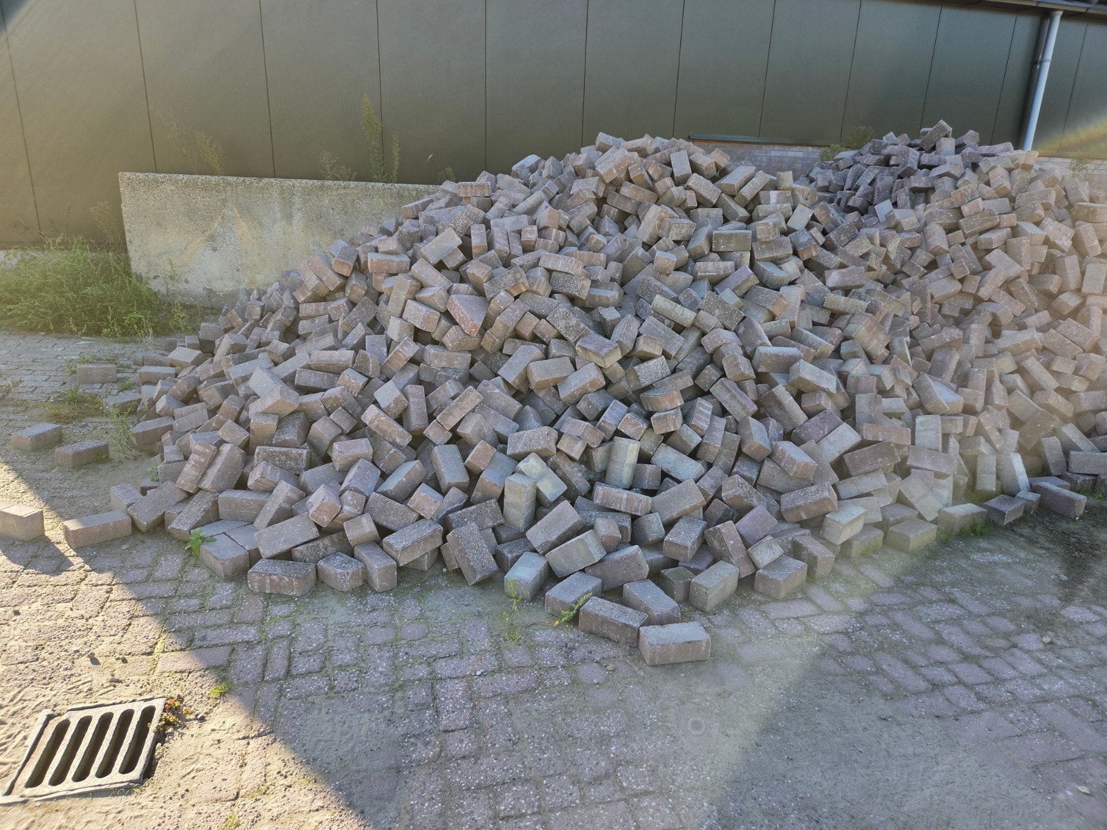 Gebruikte betonklinkers heide paars 8cm dik, ca. 200m2, Ophalen of Verzenden
