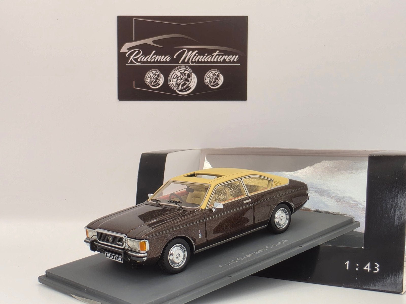 Ford Granada Mk1 Coupe - Bruin/Vinyldak - 1:43 Neo Scale, Overige merken, Auto, Neo Scale Models, Nieuw