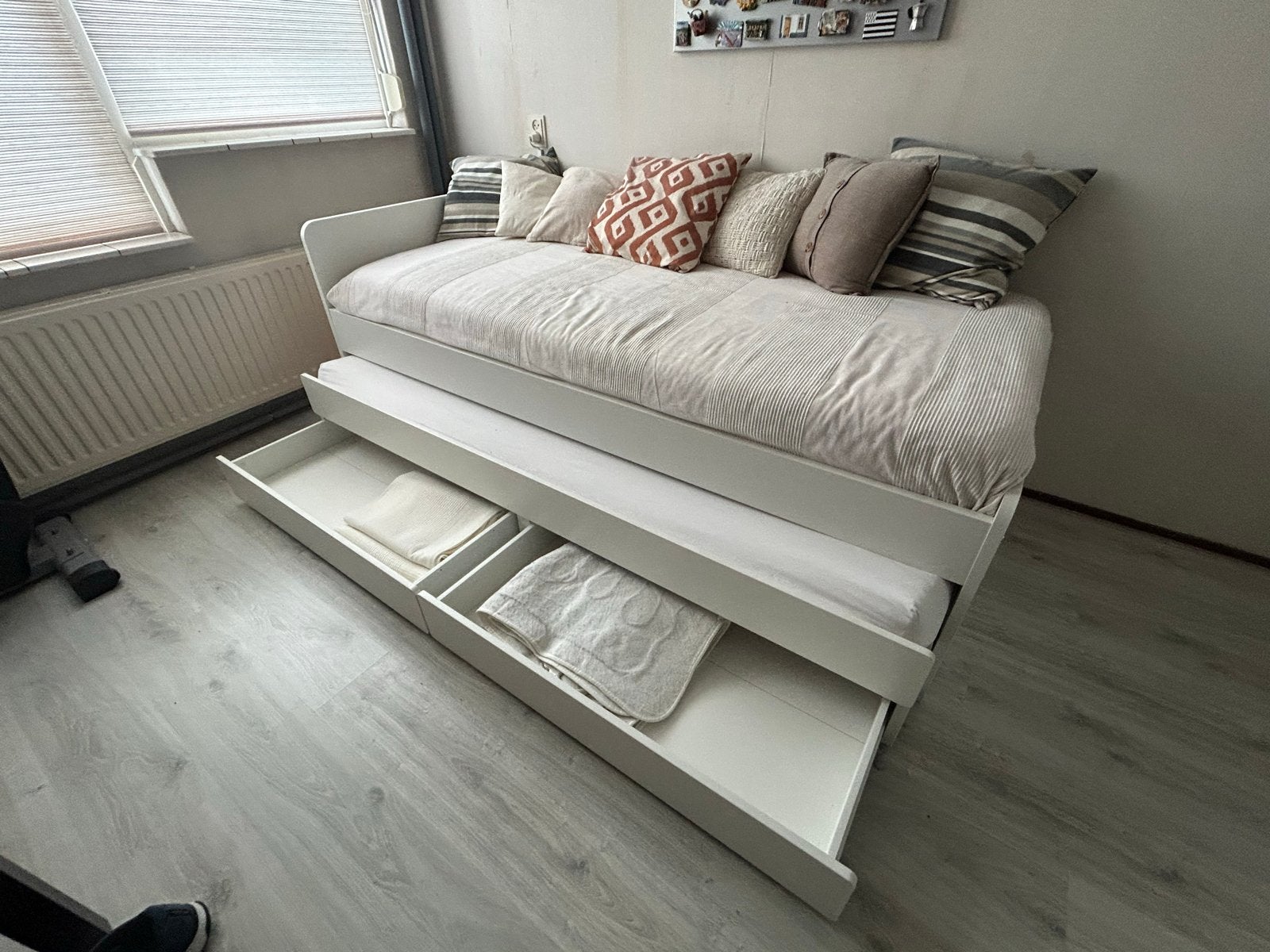 Ikea Släkt bed met uitschuifbaar bed en opberglades, Ophalen, 90 cm, Eenpersoons, Wit