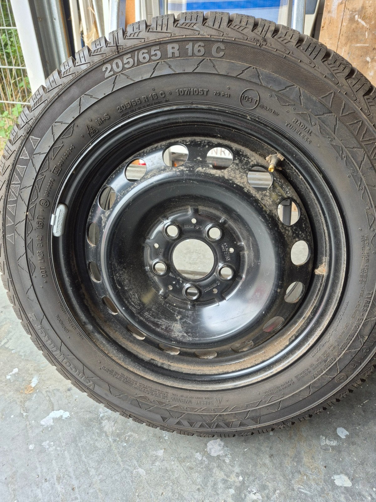 Mercedes Vito  Band op Velg 205/65 R16 C, Ophalen, 16 inch, Banden en Velgen, 205 mm