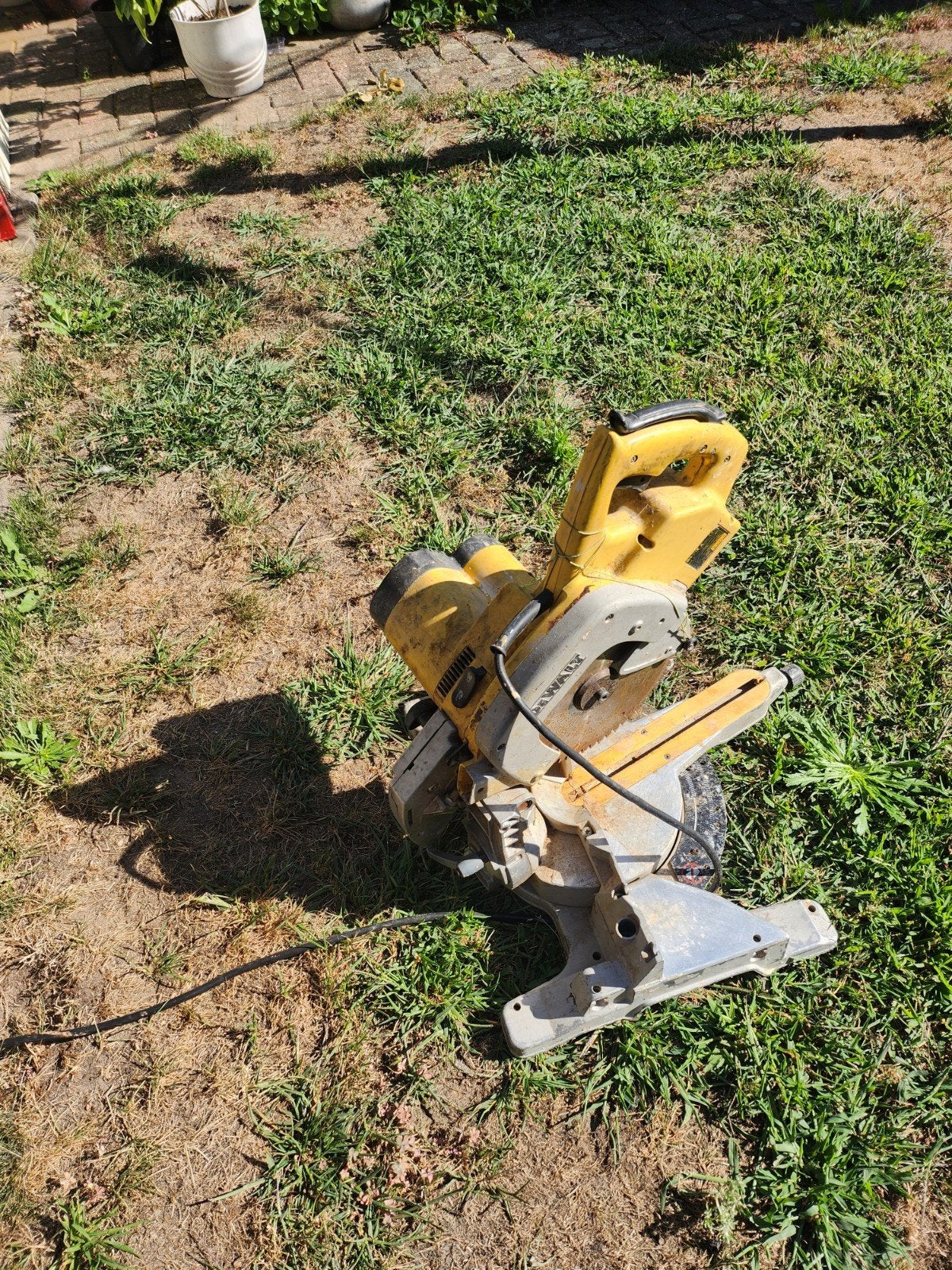 Dewalt Afkortzaag - Krachtige Zaag voor Precisiewerk, Gebruikt, 600 tot 1200 watt, Ophalen of Verzenden, Dewalt