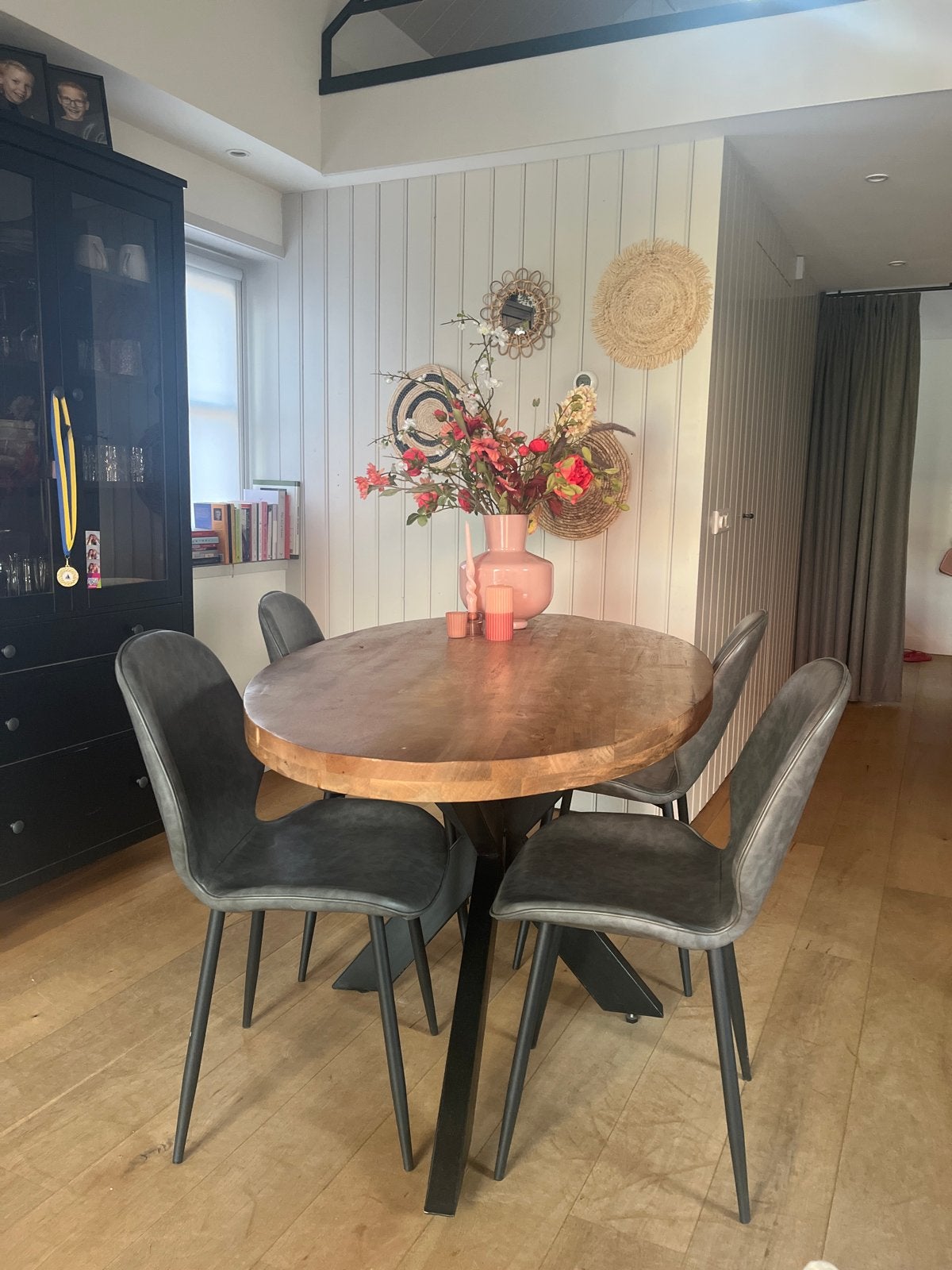 Ovale eettafel met 4 stoelen, Huis en Inrichting, Tafels | Eettafels, Ophalen, Gebruikt, 100 tot 150 cm, 150 tot 200 cm