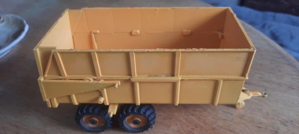 Siku Veenhuis Silagewagen / kipper 2866 in bespeelde  staat, Hobby en Vrije tijd, Modelauto's | 1:32, Ophalen of Verzenden, Gebruikt