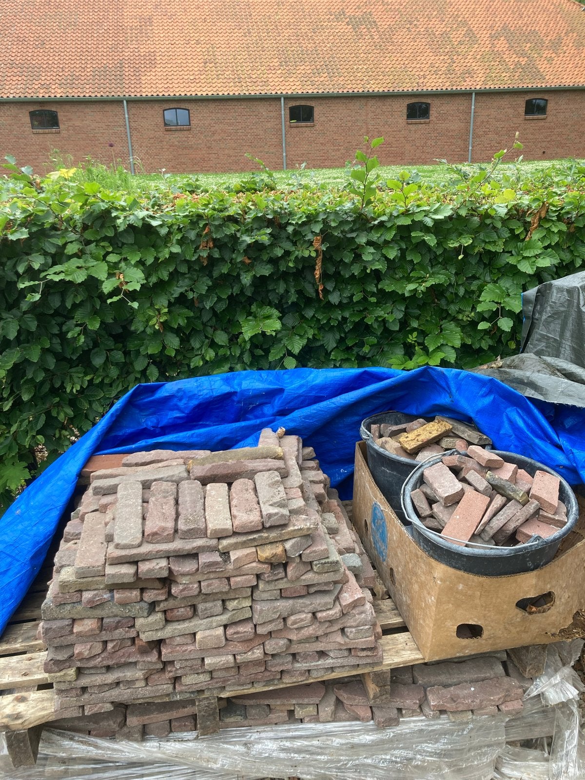 Oude gebakken gezaagde waaltjes, Doe-het-zelf en Verbouw, Ophalen of Verzenden, Gebruikt, Bakstenen