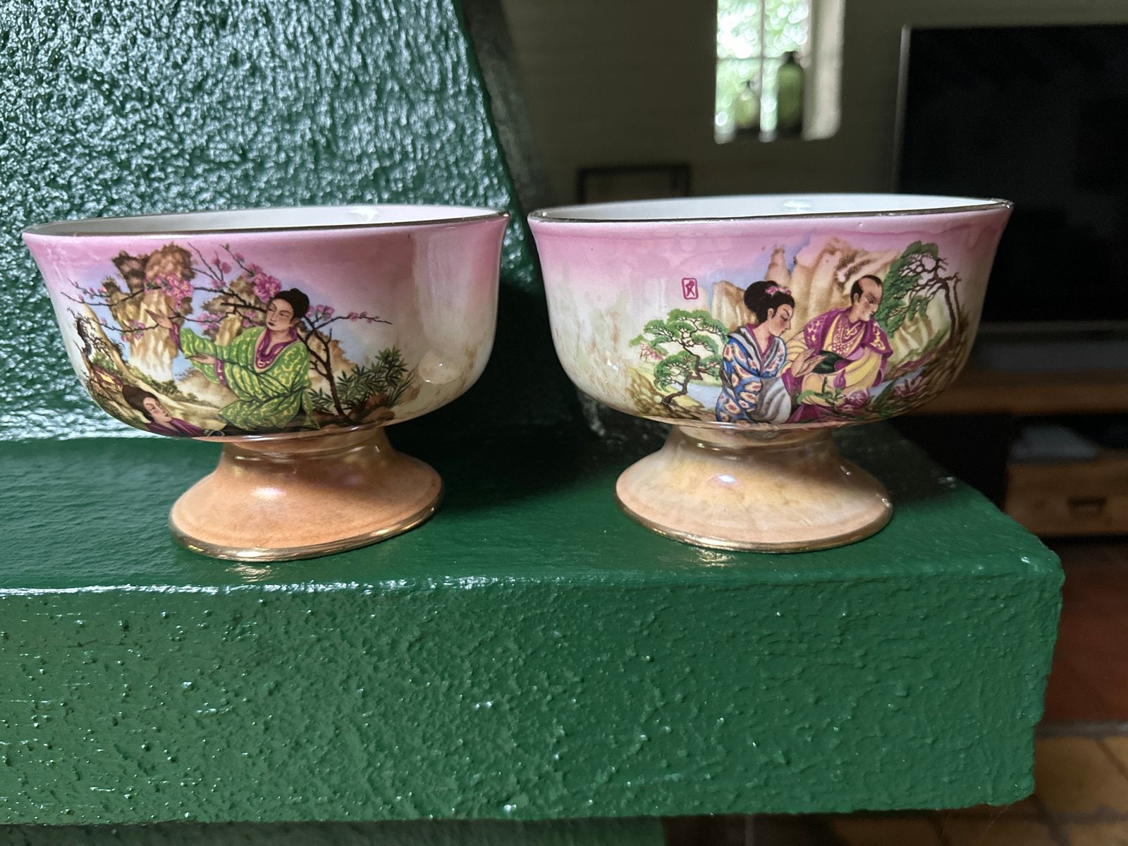 Set van 2 Vintage Oosterse Porseleinen Kommen, Ophalen