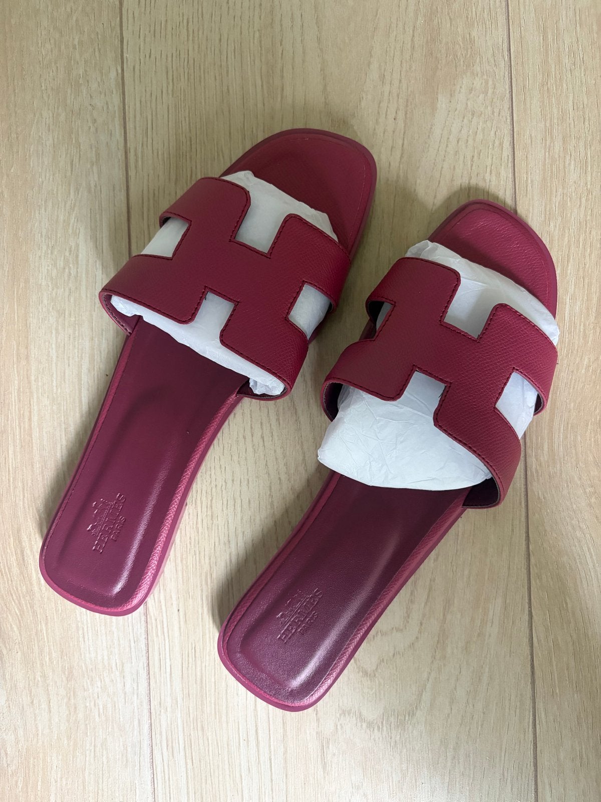 Hermes Oran Slippers - Nieuw, Maat 41, Bordeaux Roze, Slippers, Nieuw, Ophalen of Verzenden, Roze