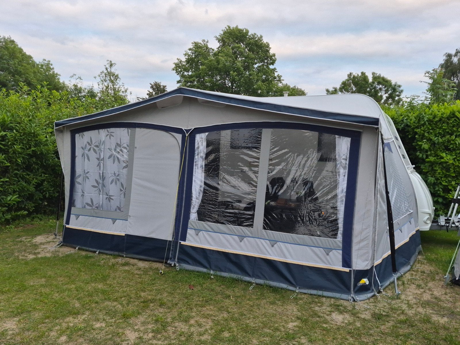 DWT Voortent omloop 12  (881-910cm), Ophalen, Zo goed als nieuw