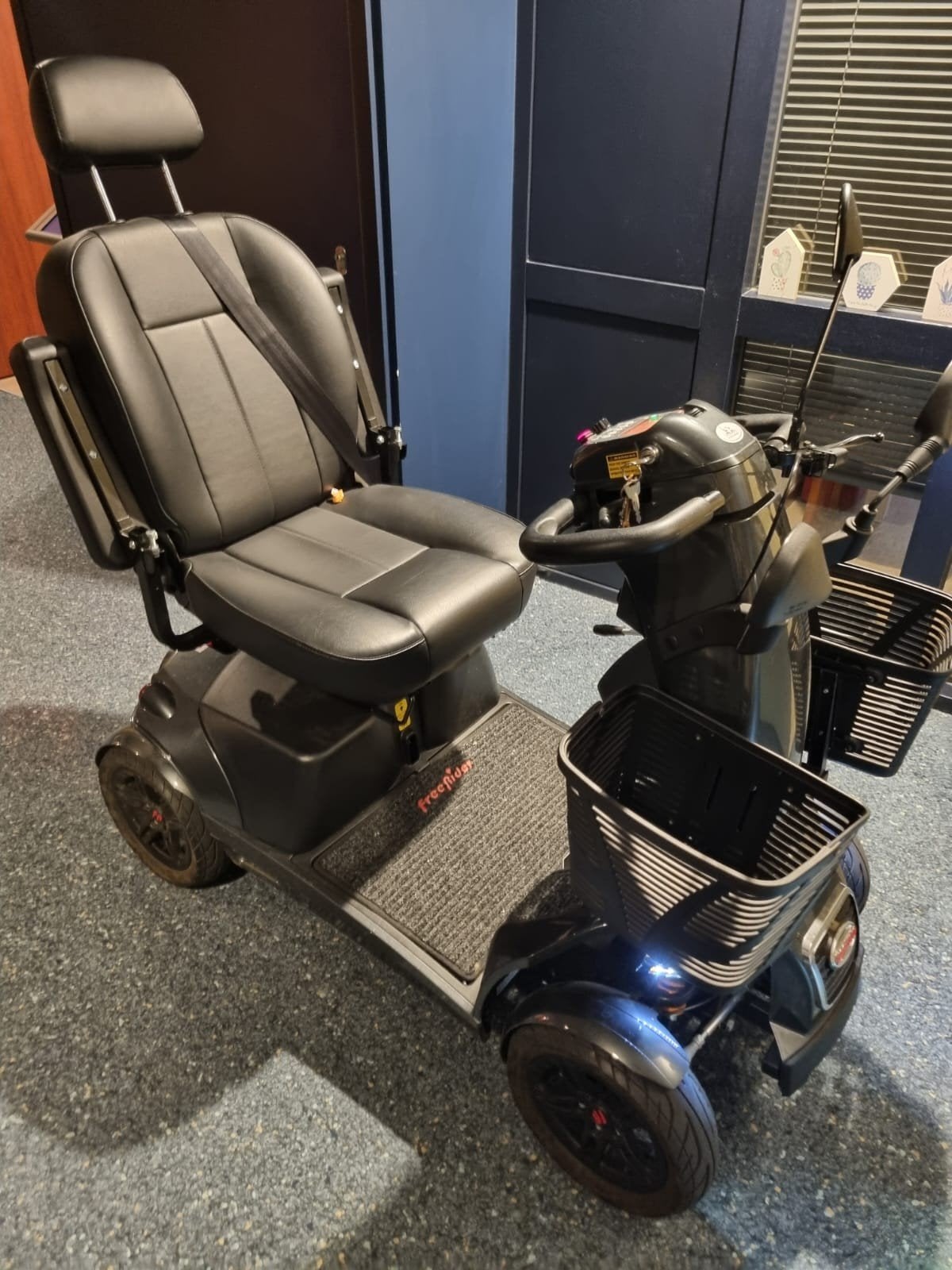 mango scootmobiel, Ophalen, Zo goed als nieuw, 16 km/u of meer, Mango