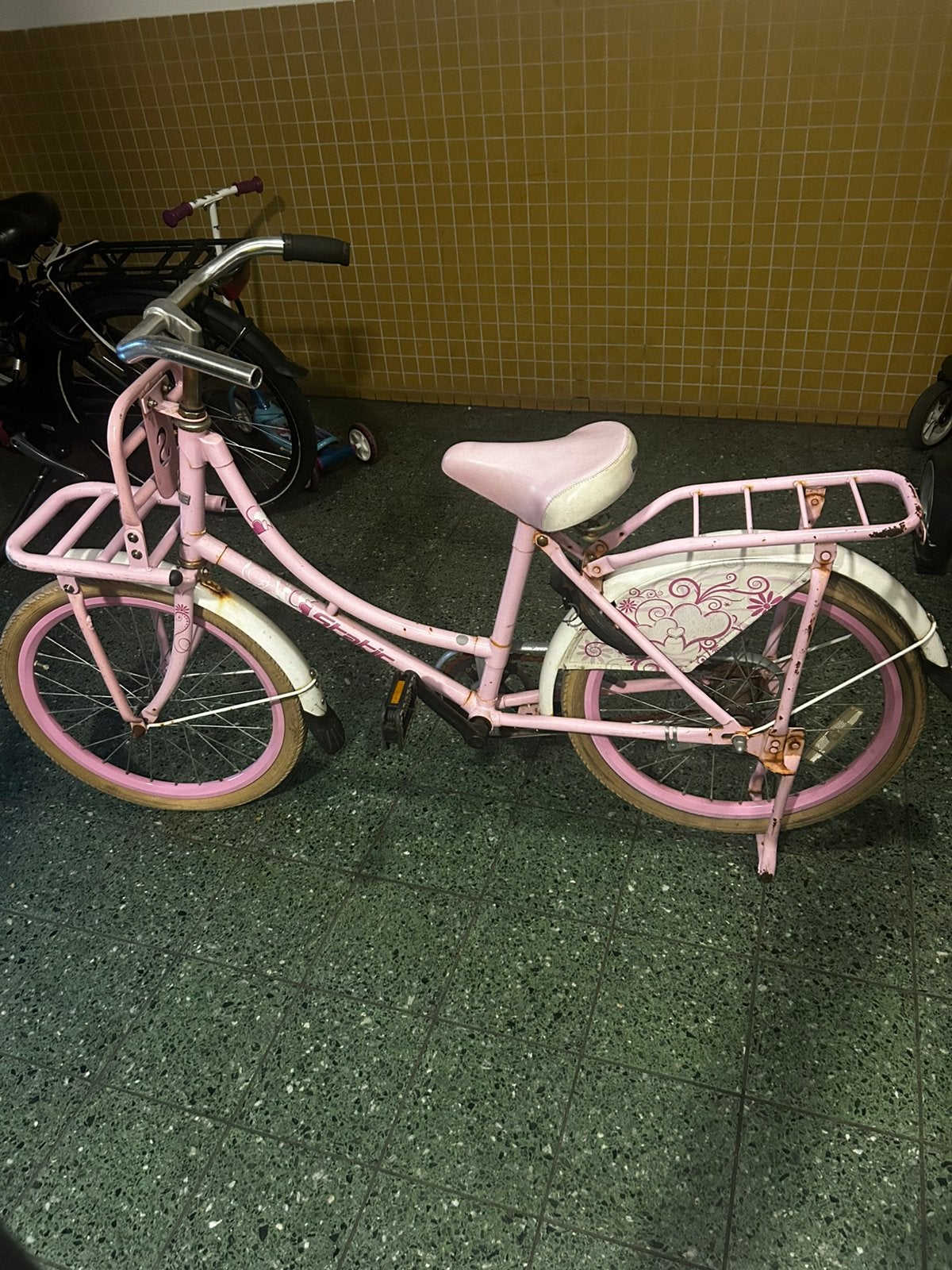 Meisjes fiets 20 inch, Ophalen, Zo goed als nieuw, 20 inch