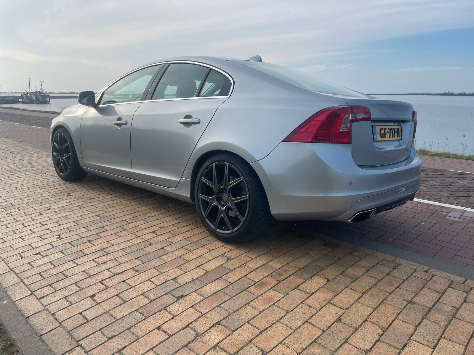 Volvo S60 Summum T5 8 versn. Aut. Vol leer int. 2015 G, Auto's, Zwart, 4 cilinders, 1969 cc, S60