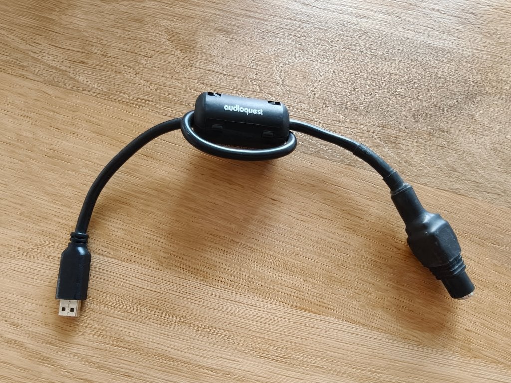 Nvidia Shield TV Pro adapter voor een alternatieve voeding, Ophalen of Verzenden, Zo goed als nieuw, Minder dan 2 meter, Overige kabels